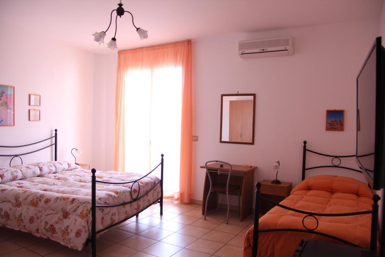 Fragolina B&B Furci Siculo Eksteriør billede