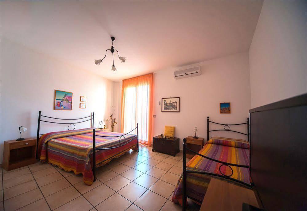 Fragolina B&B Furci Siculo Eksteriør billede