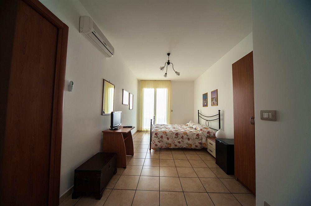 Fragolina B&B Furci Siculo Eksteriør billede