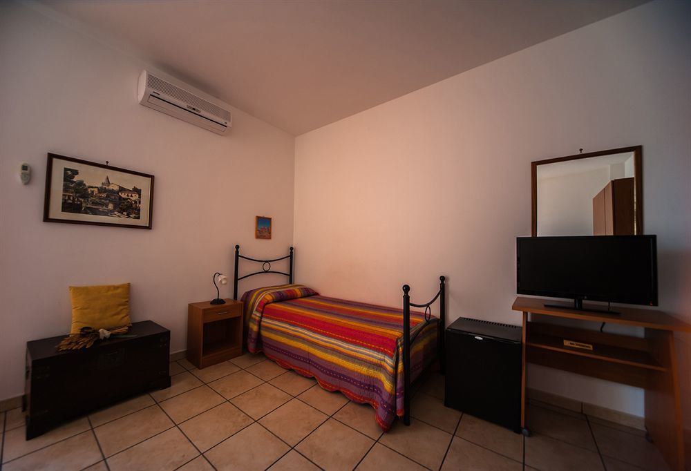 Fragolina B&B Furci Siculo Eksteriør billede